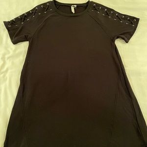 Size XL black cable and gauge dress.